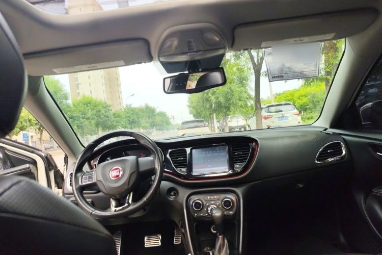 Used Fiat Ottimo 2014 1.4T Automatic Sport Edition Center Console