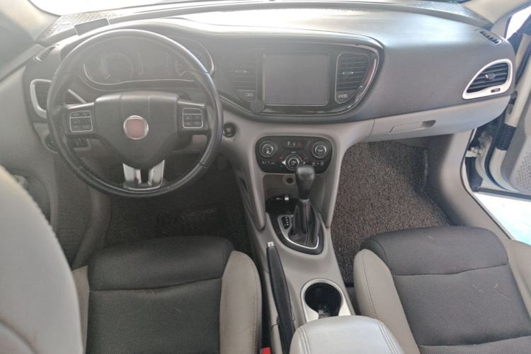 Used Fiat Ottimo 2014 1.4T Automatic Luxury Edition Center Console
