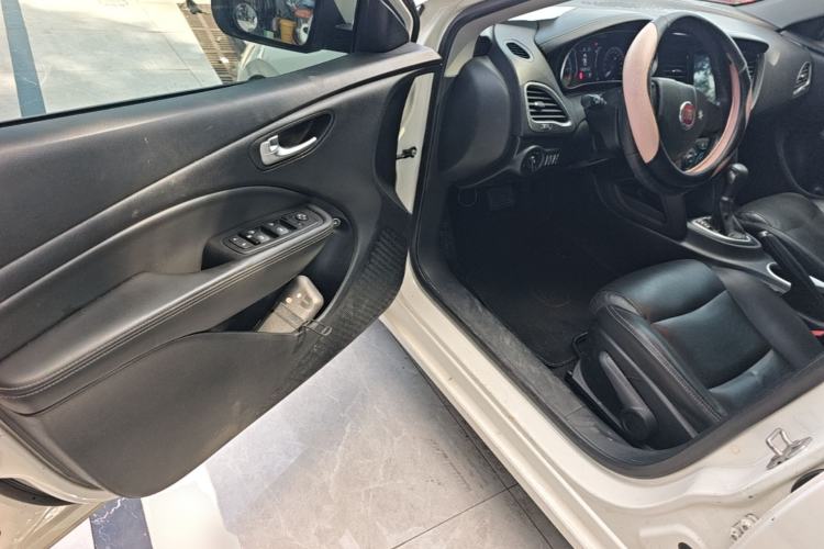 Used Fiat Ottimo 2014 1.4T Automatic Comfort Edition Driver Seat