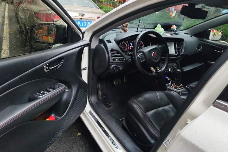 Used Fiat Ottimo 2014 1.4T Automatic Sport Edition Driver Seat