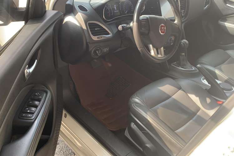 Used Fiat Ottimo 2014 1.4T Automatic Comfort Edition Driver Seat