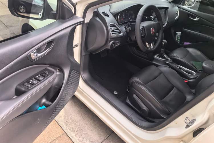Used Fiat Ottimo 2014 1.4T Automatic Comfort Edition Driver Seat