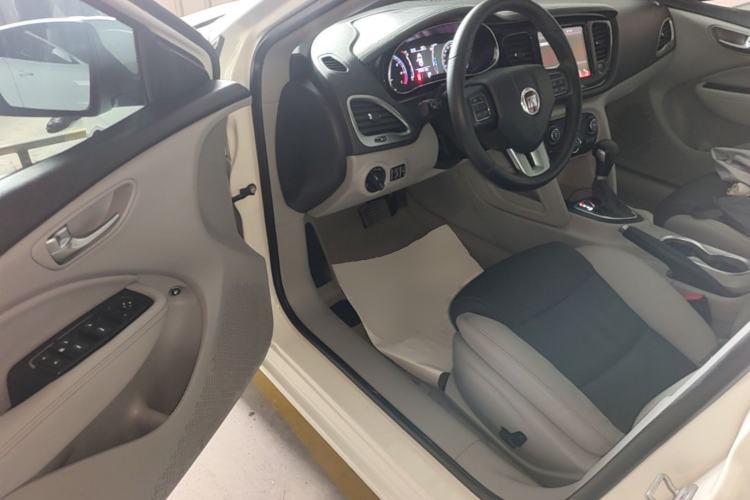 Used Fiat Ottimo 2014 1.4T Automatic Luxury Edition Driver Seat