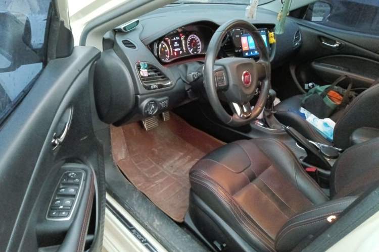 Used Fiat Ottimo 2014 1.4T Automatic Sport Edition Driver Seat