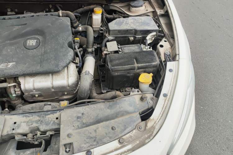 Used Fiat Ottimo 2014 1.4T Automatic Comfort Edition Engine Bay Left