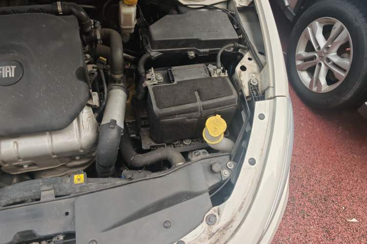 Used Fiat Ottimo 2014 1.4T Automatic Sport Edition Engine Bay Left