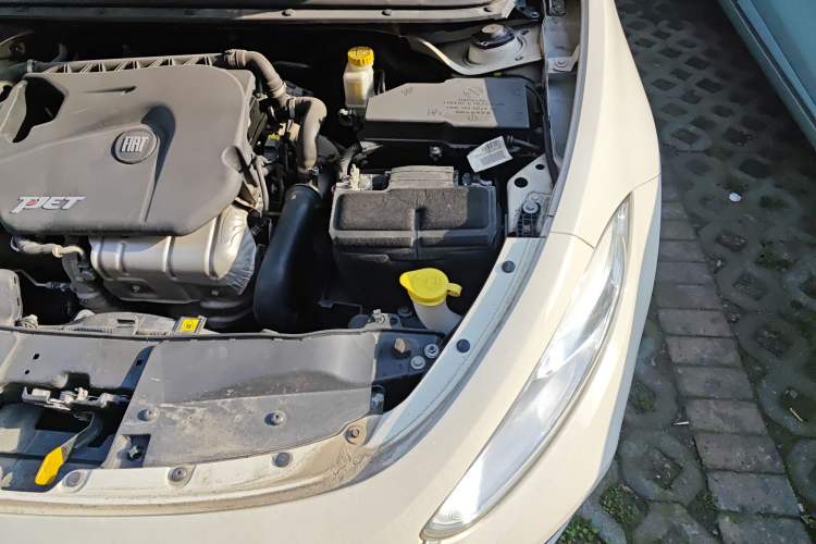 Used Fiat Ottimo 2014 1.4T Manual Fashion Edition Engine Bay Left