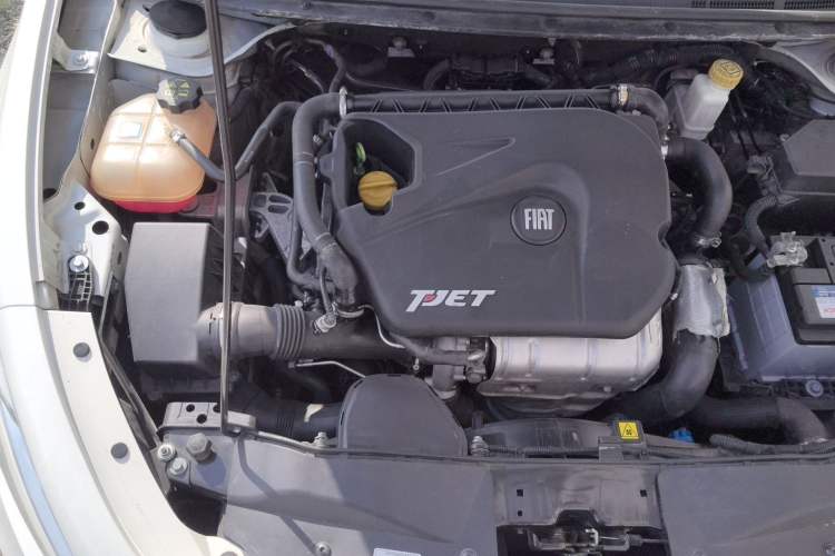 Used Fiat Ottimo 2014 1.4T Automatic Sport Edition Engine Bay Right