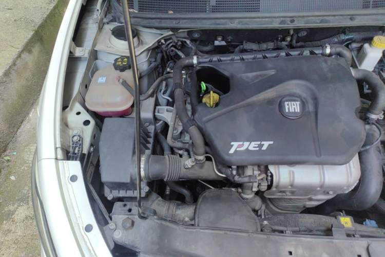 Used Fiat Ottimo 2014 1.4T Manual Comfort Edition Engine Bay Right