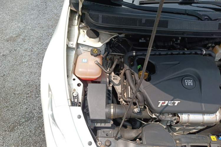 Used Fiat Ottimo 2014 1.4T Automatic Comfort Edition Engine Bay Right