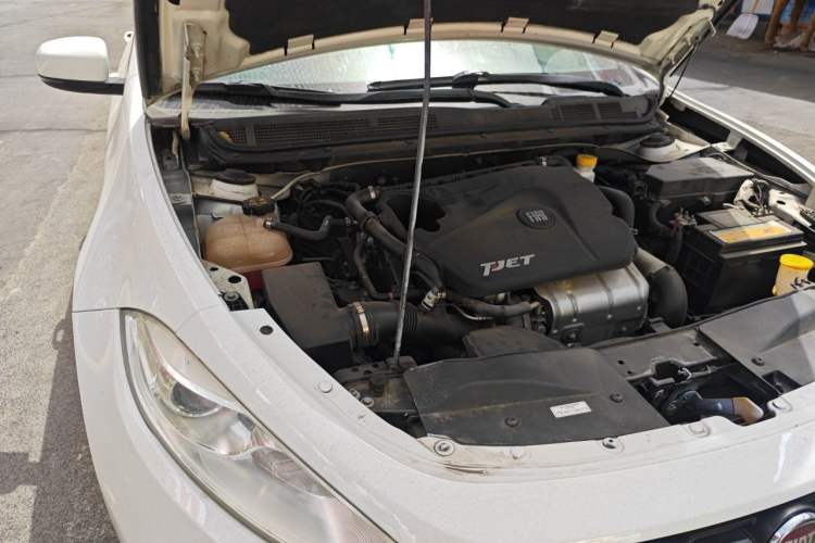 Used Fiat Ottimo 2014 1.4T Automatic Comfort Edition Engine Bay Right