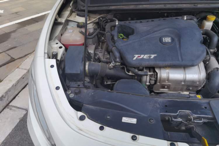 Used Fiat Ottimo 2014 1.4T Automatic Sport Edition Engine Bay Right