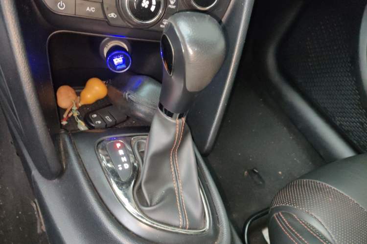 Used Fiat Ottimo 2014 1.4T Automatic Sport Edition Gear Lever