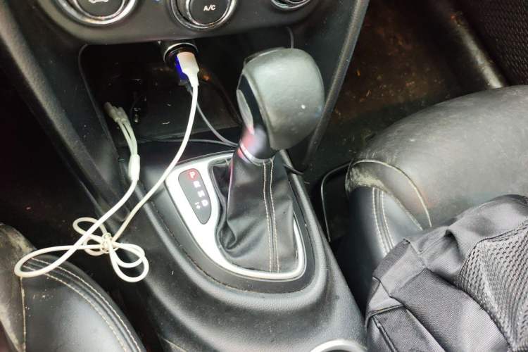 Used Fiat Ottimo 2014 1.4T Automatic Comfort Edition Gear Lever