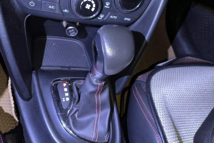 Used Fiat Ottimo 2014 1.4T Automatic Sport Edition Gear Lever