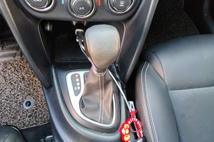 Used Fiat Ottimo 2014 1.4T Automatic Comfort Edition Gear Lever