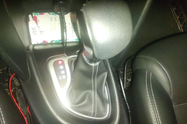 Used Fiat Ottimo 2014 1.4T Automatic Comfort Edition Gear Lever