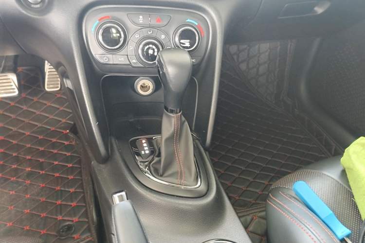 Used Fiat Ottimo 2014 1.4T Automatic Sport Edition Gear Lever