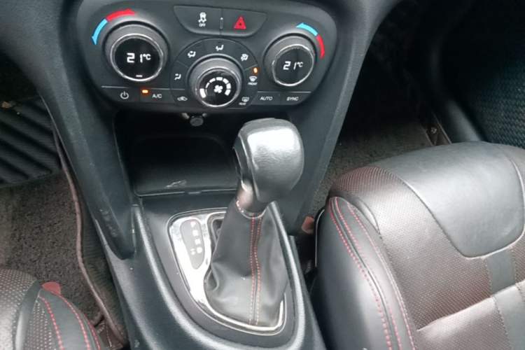 Used Fiat Ottimo 2014 1.4T Automatic Sport Edition Gear Lever