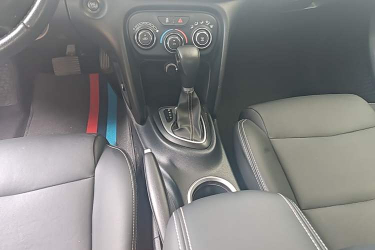 Used Fiat Ottimo 2014 1.4T Automatic Comfort Edition Gear Lever
