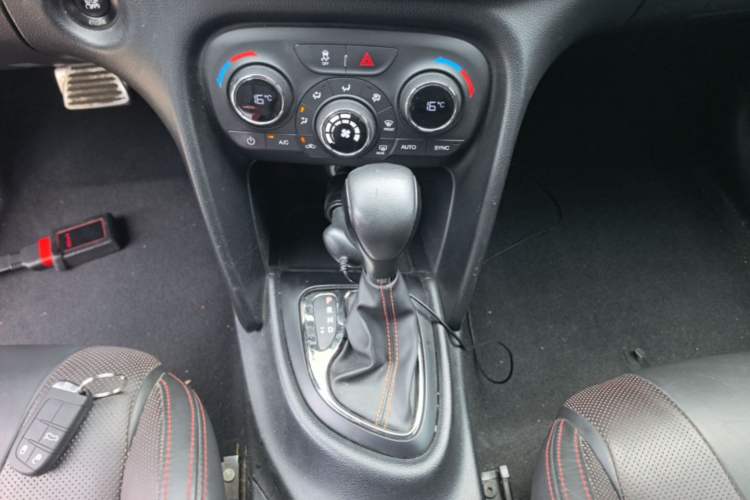 Used Fiat Ottimo 2014 1.4T Automatic Sport Edition Gear Lever