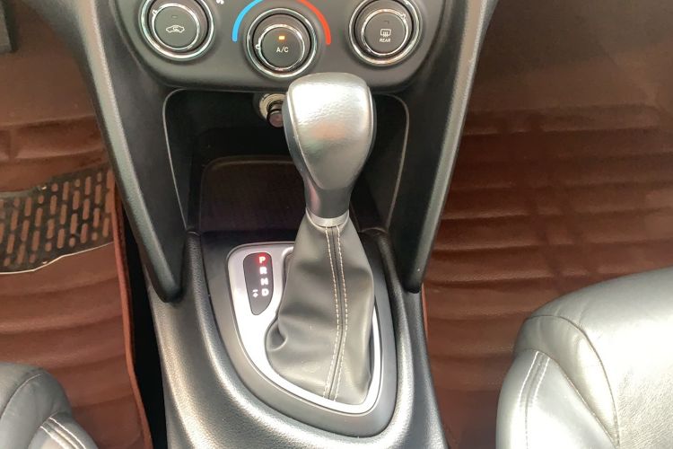 Used Fiat Ottimo 2014 1.4T Automatic Comfort Edition Gear Lever