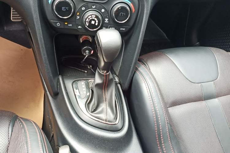 Used Fiat Ottimo 2014 1.4T Automatic Sport Edition Gear Lever