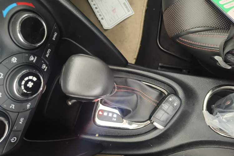Used Fiat Ottimo 2014 1.4T Automatic Sport Edition Gear Lever