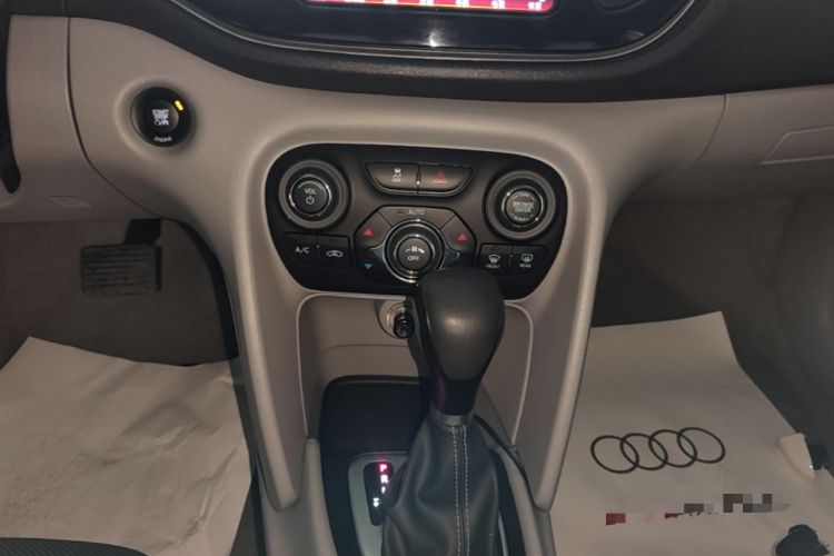 Used Fiat Ottimo 2014 1.4T Automatic Luxury Edition Gear Lever