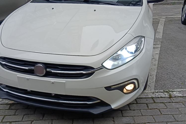 Used Fiat Ottimo 2014 1.4T Automatic Comfort Edition Left Front Headlight