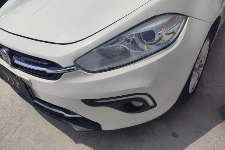 Used Fiat Ottimo 2014 1.4T Automatic Comfort Edition Left Front Headlight