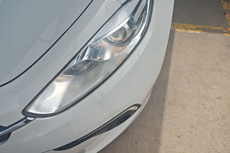 Used Fiat Ottimo 2014 1.4T Automatic Comfort Edition Left Front Headlight
