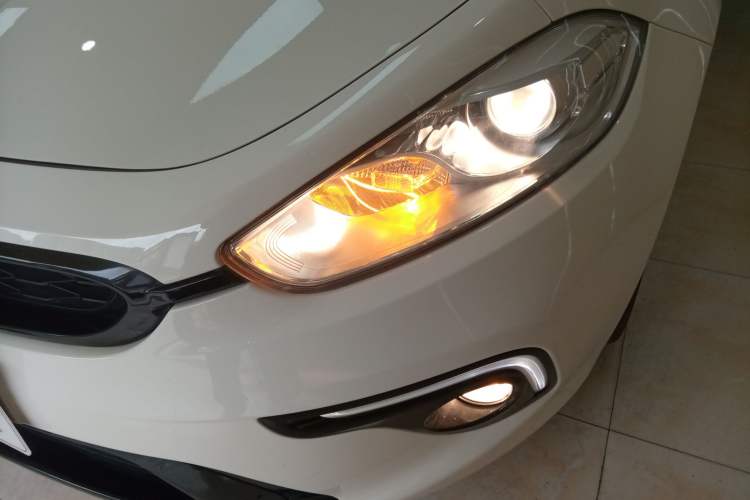 Used Fiat Ottimo 2014 1.4T Automatic Sport Edition Left Front Headlight