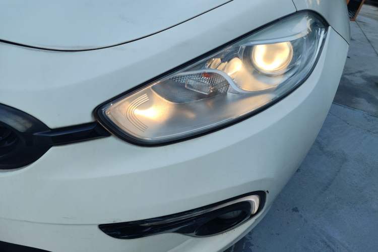 Used Fiat Ottimo 2014 1.4T Automatic Sport Edition Left Front Headlight