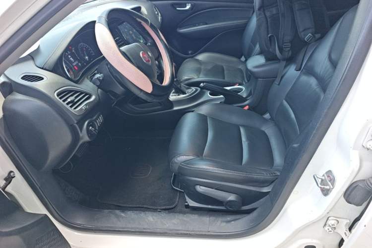 Used Fiat Ottimo 2014 1.4T Automatic Comfort Edition Left Front Seat