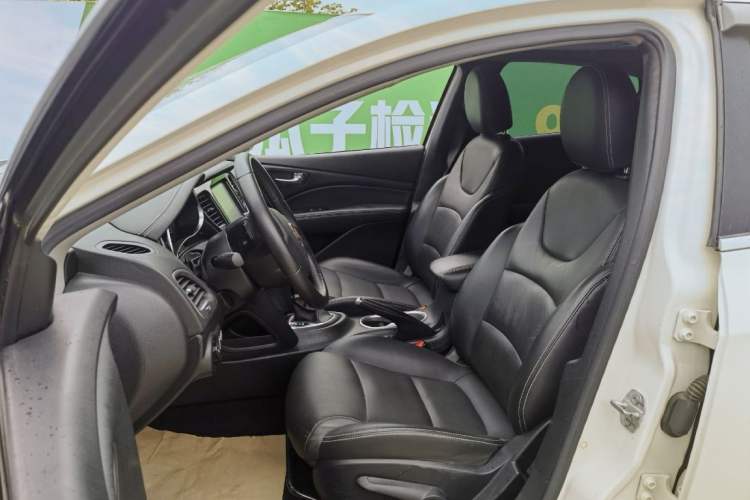 Used Fiat Ottimo 2014 1.4T Automatic Comfort Edition Left Front Seat