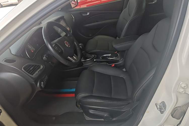 Used Fiat Ottimo 2014 1.4T Automatic Comfort Edition Left Front Seat