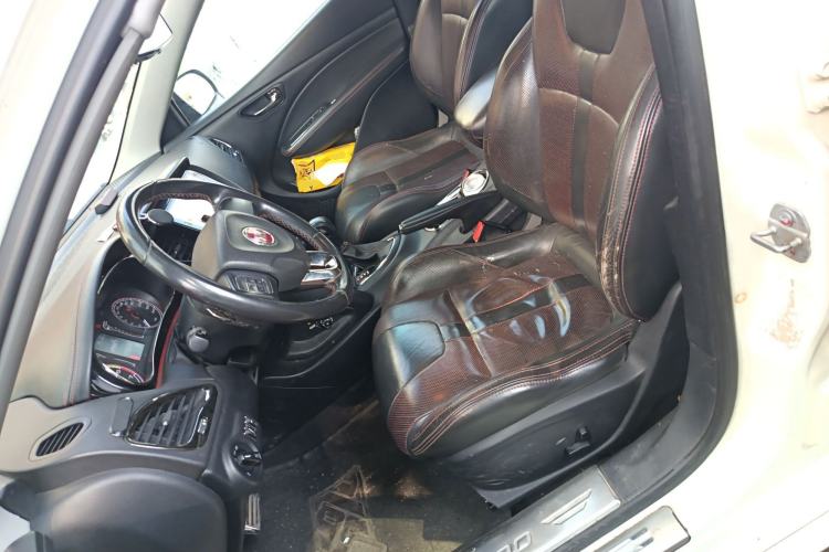 Used Fiat Ottimo 2014 1.4T Automatic Sport Edition Left Front Seat