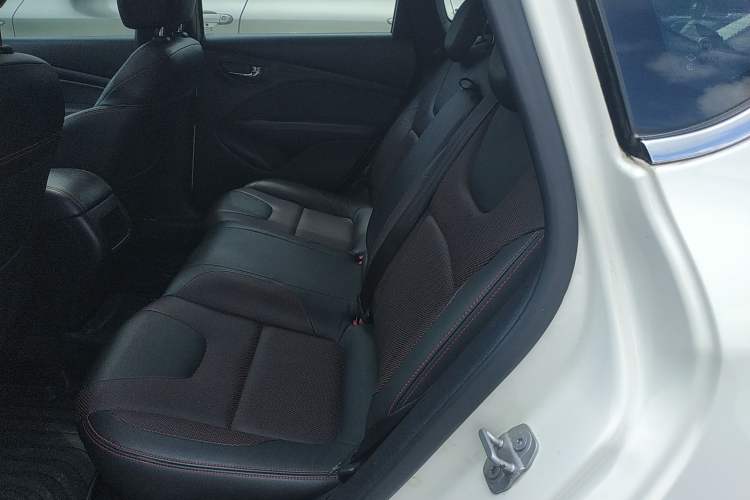 Used Fiat Ottimo 2014 1.4T Automatic Sport Edition Left Rear Seat