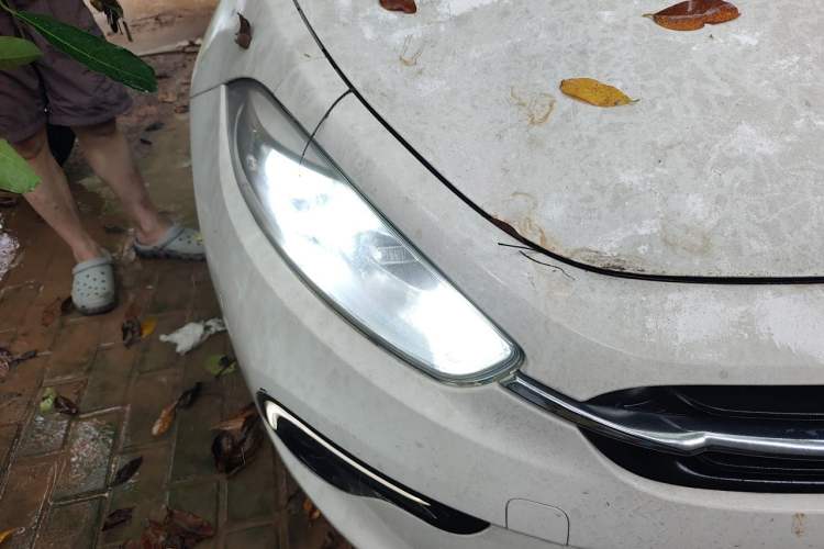 Used Fiat Ottimo 2014 1.4T Automatic Comfort Edition Right Front Headlight