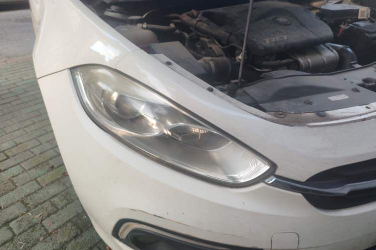 Used Fiat Ottimo 2014 1.4T Automatic Comfort Edition Right Front Headlight