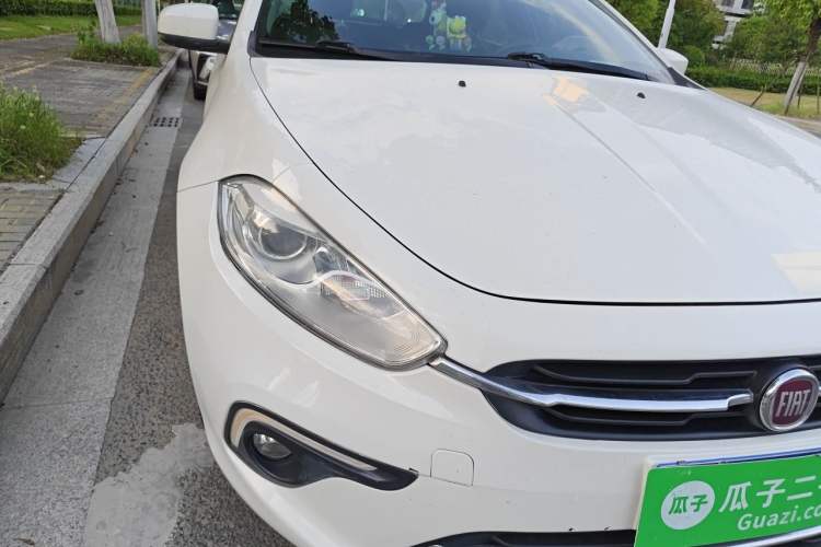 Used Fiat Ottimo 2014 1.4T Automatic Comfort Edition Right Front Headlight