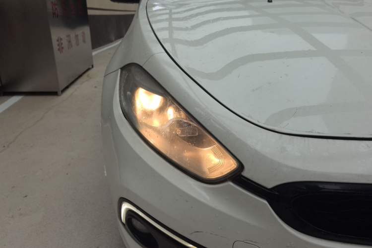 Used Fiat Ottimo 2014 1.4T Automatic Sport Edition Right Front Headlight