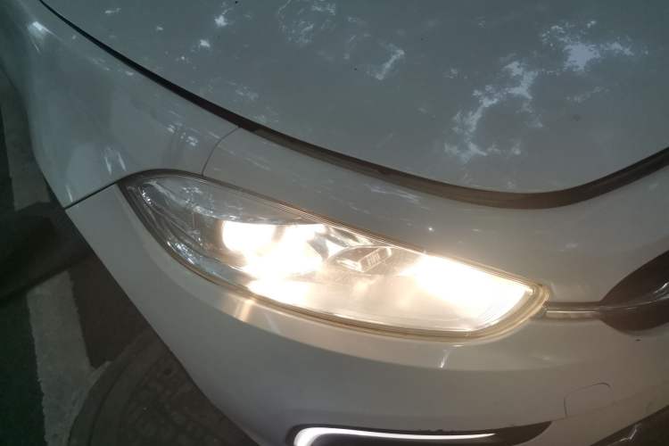 Used Fiat Ottimo 2014 1.4T Automatic Comfort Edition Right Front Headlight