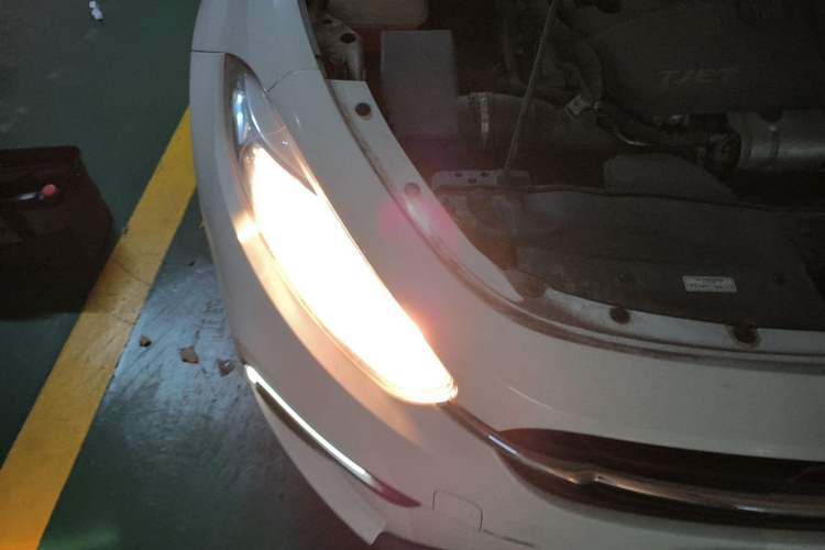 Used Fiat Ottimo 2014 1.4T Automatic Luxury Edition Right Front Headlight