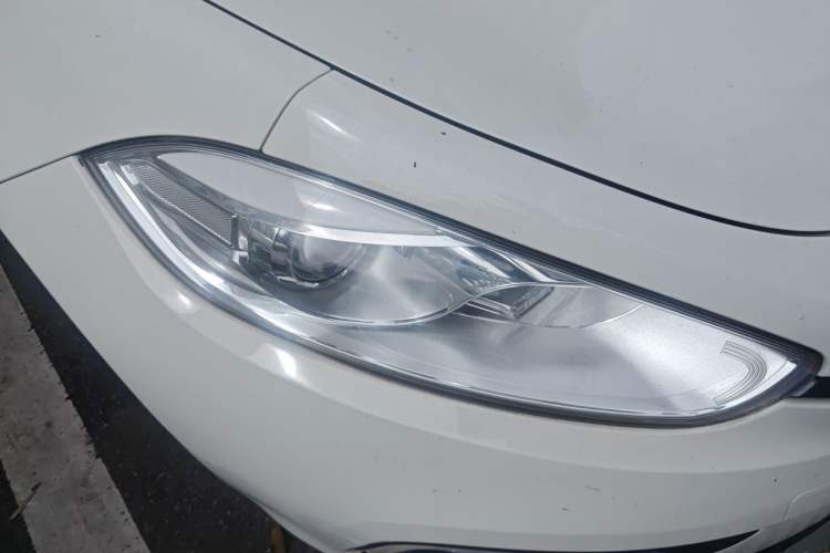 Used Fiat Ottimo 2014 1.4T Automatic Sport Edition Right Front Headlight