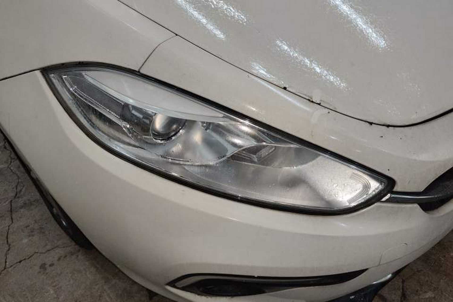 Used Fiat Ottimo 2014 1.4T Automatic Comfort Edition Right Front Headlight