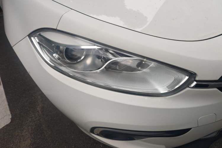 Used Fiat Ottimo 2014 1.4T Automatic Comfort Edition Right Front Headlight