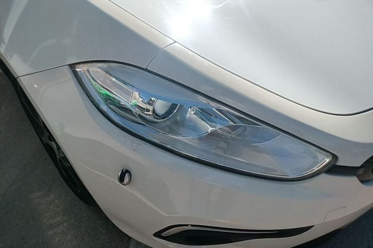 Used Fiat Ottimo 2014 1.4T Automatic Sport Edition Right Front Headlight