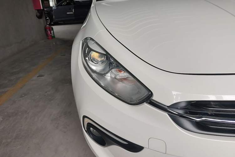 Used Fiat Ottimo 2014 1.4T Automatic Luxury Edition Right Front Headlight